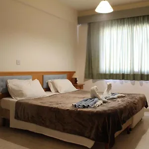 androthea.hotelsatayianapa.com/